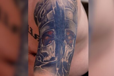 Von Liebe, Verlust und Wikingern: Gunnar(47) aus Chemnitz erzählt seine Geschichte durch Tattoos - Seine Tattoos erzählen von einer bewegten Vergangenheit, von Schmerz und der Suche nach Identität.