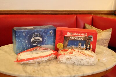 Vorbereitungen auf Hochtouren: So schön wird der Freiberger Weihnachtsmarkt - Der Silberstollen der Bäckerei Schaarschmidt aus Freiberg und der Bergmannsstollen der Bäckerei Härtig aus Brand-Erbisdorf. Foto: Renate Fischer