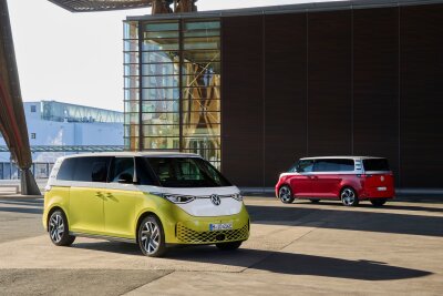 VW ID.Buzz: Neue Versionen vom "Elektro-Bulli" - VW bringt den ID.Buzz mit gestrecktem Radstand und als ein sportliches GTX-Modell.