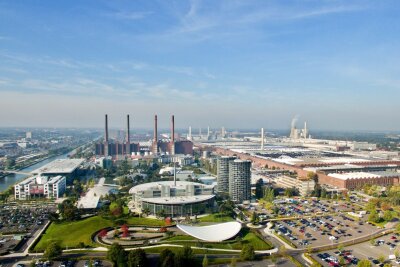 VW-Standorte in Gefahr? Die zehn Werke im Überblick - Das VW-Stammwerk in Wolfsburg gilt als größte Autofabrik der Welt. (Archivbild)