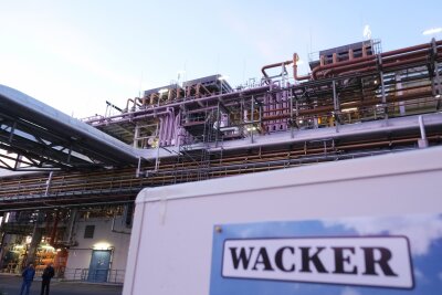 Wacker Chemie spürt Nachfrageschwäche - Wacker Chemie erwartet 2024 ein schrumpfendes Geschäft. (Archivbild)