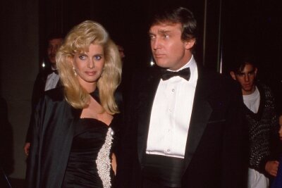 Während Trump seinen Wahlsieg feiert, ist er im Kino als Vergewaltiger zu sehen - Der Film zeigt, wie Donald Trump seine erste Frau Ivana vergewaltigt. Handelt es sich dabei um bloße Fiktion?