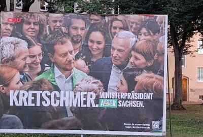 Wahlplakate in Sachsen: Nichtssagend, provokant und teilweise "deutlich drüber" - Der Ministerpräsident zeigt sich gern beim Bad in der Menge. Foto: Anika Weber