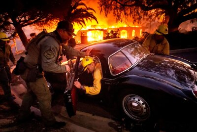 Waldbrand in Kalifornien zerstört zahlreiche Häuser - Das ganze Ausmaß des Schadens ist bisher nicht bekannt.