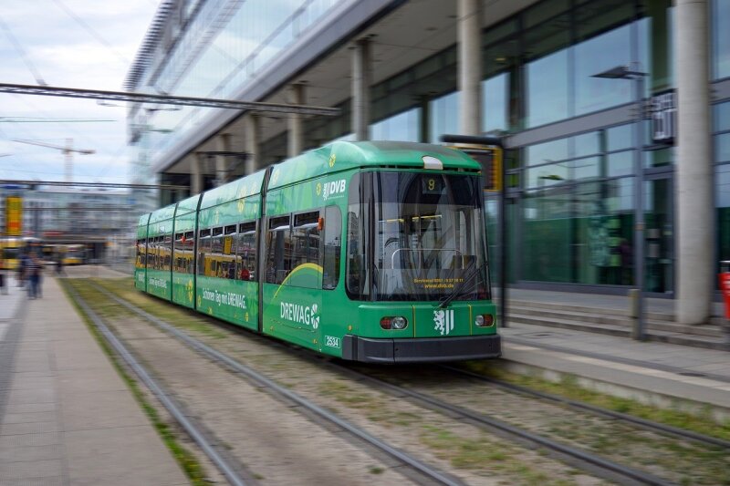 Warnstreik Beendet: Einigung Im Tarifstreit Im Sächsischen Nahverkehr ...