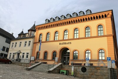 Warnung vor Starkregen: Stadt Reichenbach bildet Krisenstab - Im Rathaus Reichenbach tagte ein Krisenstab. Foto: Simone Zeh