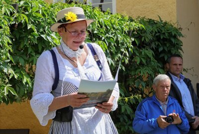 Warum Sachsens Ministerpräsident in der Süss-Mühle Raschau die Glocken läuten hört - Bettina Böhme die Vorsitzende des Sächsischen Mühlenvereins eröffnete am Pfingstmontag den Mühlentag. Foto: Katja Lippmann-Wagner