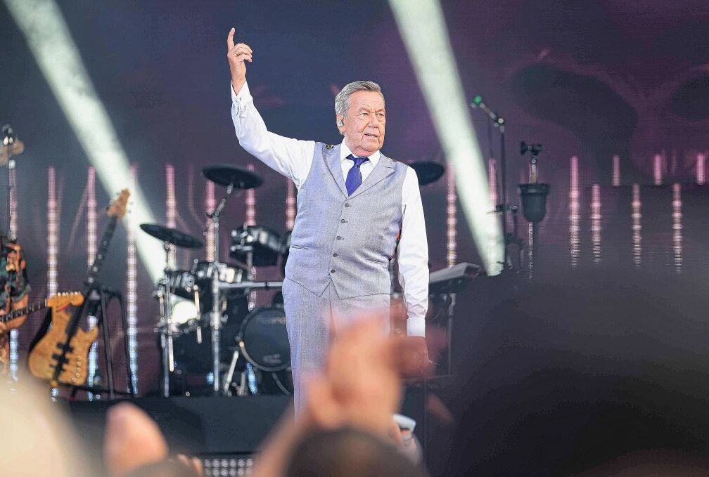 Was Besuchende fürs Roland Kaiser Konzert am Freitag in Leipzig wissen müssen - Roland Kaiser tritt am Freitag in der Red Bull Arena in Leipzig auf. Foto: xcitepress