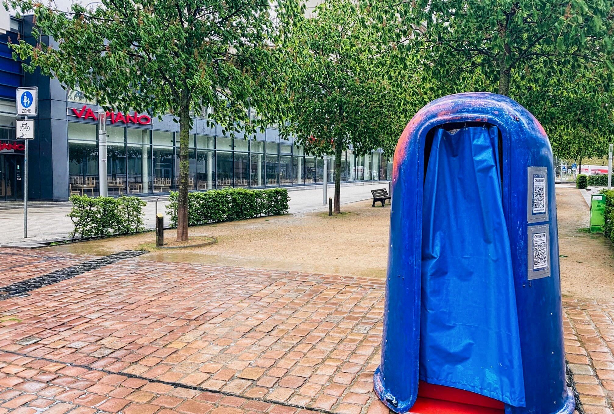 Was Steht Da Am Johannisplatz Im Zentrum?