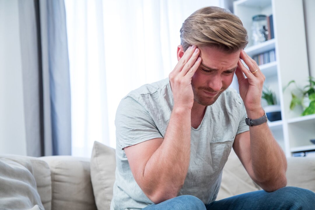 Was tun, wenn man Schadstoffe in der Wohnung vermutet? - Sie haben gesundheitliche Beschwerden und vermuten schädliche Stoffe in der eigenen Wohnung? Dann muss der erste Schritt nicht gleich eine teure Schadstoffmessung sein.