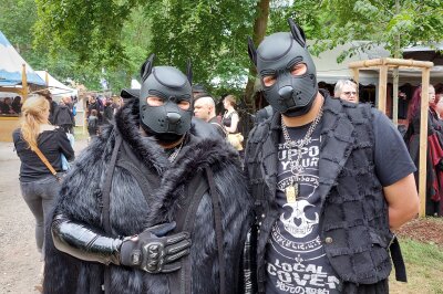 Wave-Gotik-Treffen 2024: Bilder vom Samstag - Gesichter vom WGT 2024 im Heidnischen Dorf am Samstag.