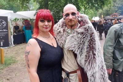 Wave-Gotik-Treffen 2024: Bilder vom Samstag - Gesichter vom WGT 2024 im Heidnischen Dorf am Samstag.