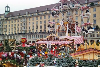 weihnachtensachenchemnitzdresdenleipzigerzgebirgeweihnachtsmannkindervorfreudeweihnachtsbaumengelparkeninnenstadt