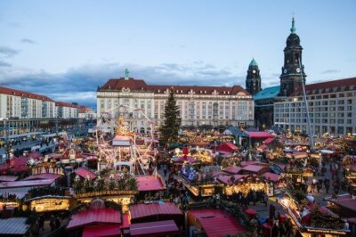 weihnachtensachenchemnitzdresdenleipzigerzgebirgeweihnachtsmannkindervorfreudeweihnachtsbaumengelparkeninnenstadt