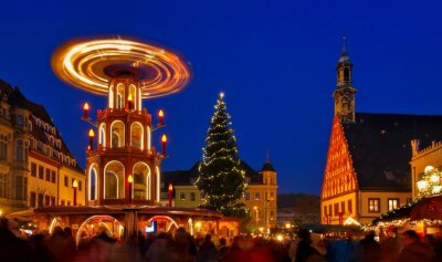 weihnachtensachenchemnitzdresdenleipzigerzgebirgeweihnachtsmannkindervorfreudeweihnachtsbaumengelparkeninnenstadtbergparadeeröffnungstadtführungen