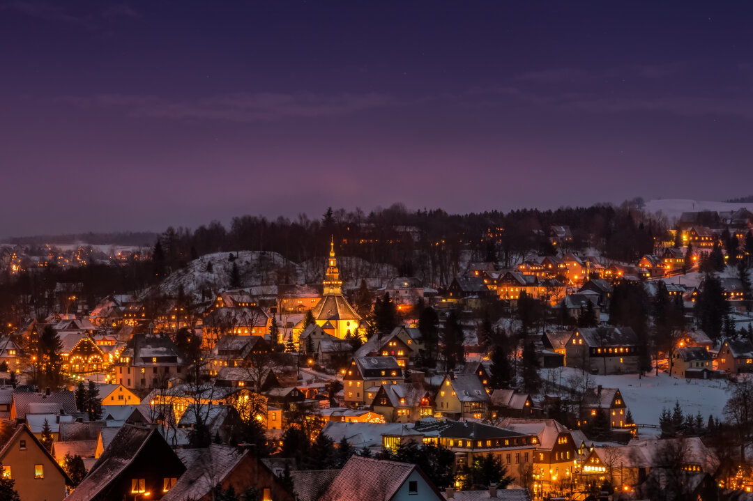 Weihnachtszauber in Börnichen und Grünhainichen: Festliche Erlebnisse und erzgebirgische Handwerkskunst - Weihnatliche Stimmung in Seiffen im Erzgebirge.