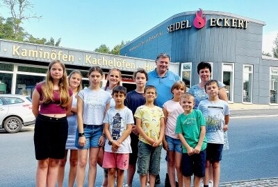 Weil's die Kinder vom Wichern Haus gut haben sollen! - Kurzbesuch bei Frank Wetzel (hinten) von Foto: Karsten Repert