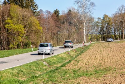 Weitere Straßensperrung: Verkehrschaos im Erzgebirge erreicht neuen Höhepunkt - Bis voraussichtlich 30. Oktober ist die K7132, zwischen Walthersdorf und Sehma, wegen Bauarbeiten gesperrt.. Foto: André März