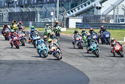 Weitere tolle Erfolge bei der IDM in der Eifel - Start zum ersten Rennen der IDM Superbike. Foto: Thorsten Horn