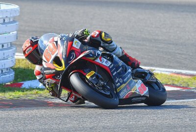 Weitere tolle Erfolge bei der IDM in der Eifel - Der Vielfahrer Moritz Jenkner hier als Gaststarter in der IDM Superbike. Foto: Thorsten Horn