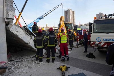 Weitere Tote nach Einsturz von Bahnhofsvordach in Serbien - Beim Einsturz des Bahnhofsvordachs in Novi Sad sind 14 Menschen ums Leben gekommen.