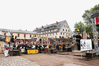 Welterbetag im Saigerhüttenareal war ein voller Erfolg - Abschlusszeremoniell am Welterbetag in Olbernhau. Foto: Ilka Ruck