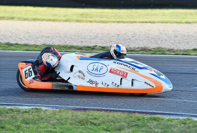 Weltrekord beim Sidecar Festival Oschersleben - Mike Roscher/Anna Burkard verteidigten ihren Titel in der International Sidecar Trophy 1000. Foto: Thorsten Horn