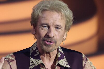 "Wenig witzig und schadenfroh": Gottschalk und Krüger lästern über Dschungelcamp-Moderatoren - Thomas Gottschalk glaubt, man schaue Sendungen wie das Dschungelcamp nur, um sich darüber aufregen zu können.