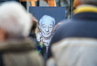 Wichtiger Zeitzeuge: Skulptur soll an Holocaust-Überlebenden erinnern - Dem Chemnitzer Ehrenbürger Justin Sonder wird nun eine Skulptur gebaut. Foto: Andreas Seidel