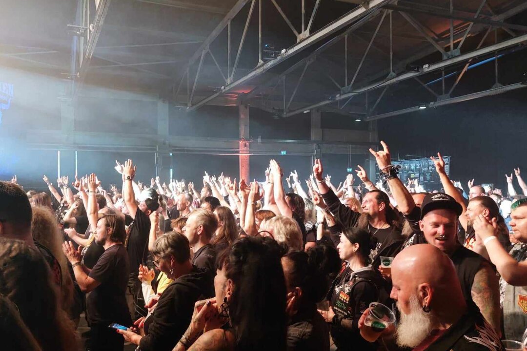 Wie die Metalheads Chemnitz unsicher machen - Am Wochenende fand die "Chemnitz Metal Culture" - das Warm-Up-Event zum Wacken Open Air im Kraftverkehr Chemnitz statt.