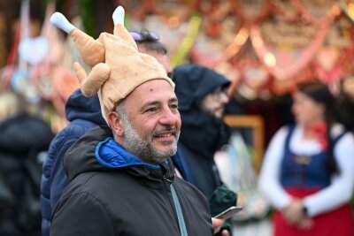 Wiesn-Wirt wettert gegen Touri-Outfits: "Fühle mich als Bayer angegriffen" - Mancher Wiesn-Besucher interpretiert die Brauchtumspflege sehr weit.