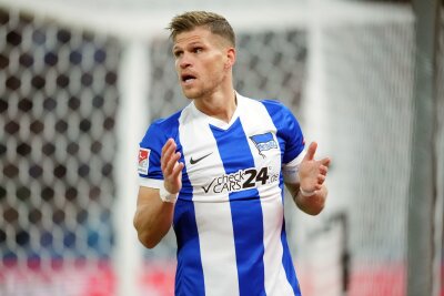 Will keiner nach oben? Spannung durch Inkonstanz - Enttäuschung für Hertha BSC: Berlins Stürmer Florian Niederlechner rätselt. 