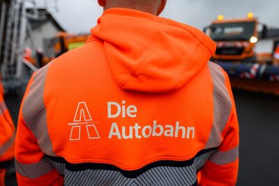 Winterdienst auf sächsischen Autobahnen einsatzbereit - Die sechs Autobahnmeistereien in Sachsen beschäftigen insgesamt 232 Mitarbeiterinnen und Mitarbeiter.