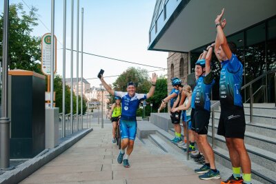 "Wir wollen neuen Schwung nach Chemnitz bringen!" - Lauf-KulTour e.V. beim Chemnitzer Kultur-Marathon - LaufKulTour ist ein Chemnitzer Laufverein mit einer stetig steigenden Mitgliederzahl. Die Begeisterung für verschiedene Laufdistanzen bringt sie zusammen.