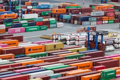 Wirtschaftsweise erwarten 2025 nur geringes Wachstum - Auch der Export schwächelt.