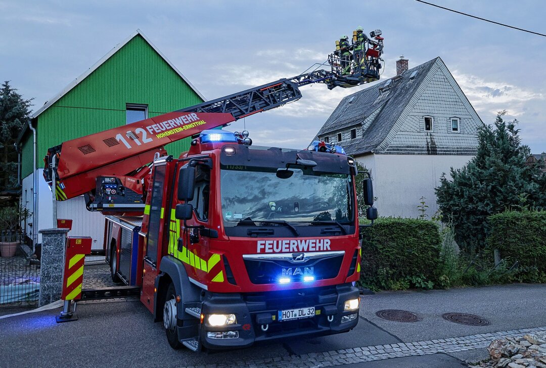 Wohnungsbrand in Oberlungwitz: Feuerwehr im Großeinsatz - In Oberlungwitz kam es zu einem Wohnungsbrand. Foto: Andreas Kretschel