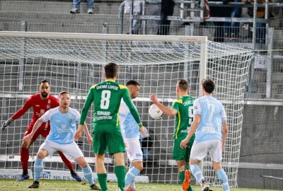 Youngster schießt CFC zum Heimsieg gegen Chemie Leipzig - Stress vor dem Chemnitzer Tor. Foto: Harry Härtel