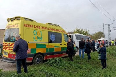 Zehn Tote bei Brand in spanischem Seniorenheim - Zahlreiche Rettungskräfte waren im Einsatz.