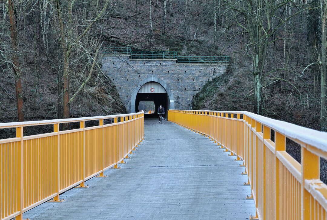 Ziel: Sicher mit dem Rad unterwegs - Ein Blick auf den Chemnitztalradweg. Foto: Andrea Funke/Archiv