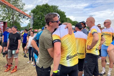 Zieleinlauf und Freude pur am Stausee: Das sind die Siegerfotos vom Heavy24 - Impressionen beim Zieleinlauf.