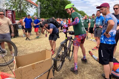 Zieleinlauf und Freude pur am Stausee: Das sind die Siegerfotos vom Heavy24 - Impressionen vom Heavy24.