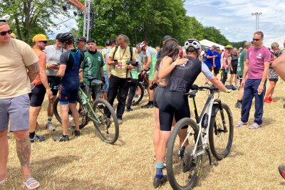 Zieleinlauf und Freude pur am Stausee: Das sind die Siegerfotos vom Heavy24 - Impressionen vom Heavy24.