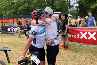 Zieleinlauf und Freude pur am Stausee: Das sind die Siegerfotos vom Heavy24 - Impressionen vom Zieleinlauf.