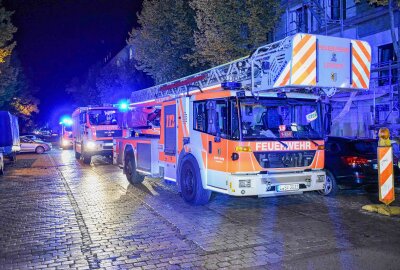 Zugunglück auf Bahnstrecke Dresden-Leipzig: Rettungskräfte im Großeinsatz - Polizei und Feuerwehr am Einsatzort auf der Bahnstrecke zwischen Dresden und Leipzig, nachdem ein Personenunfall gemeldet wurde. Foto: EHL Media