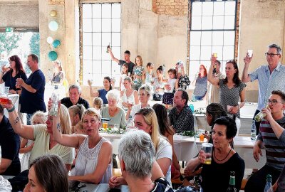 Zukunftsverein feiert ein Lebensfest für Ronny Bartsch! - Im Industriepavillon an der Dürerstraße feierte das 1. Tanzstudio "Das Lebensfest für Ronny". Foto: Karsten Repert