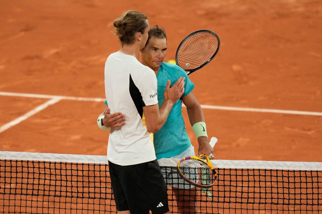 Zverev zu Nadal-Abschied: "Schmerz ist das falsche Wort" - Alexander Zverev (l) besiegte Sandplatzkönig Rafael Nadal im Mai bei dessen letztem Auftritt bei den French Open.