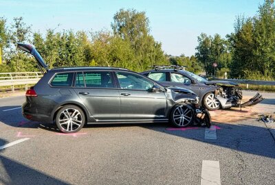 Zwei Verletzte bei Frontalzusammenstoß auf der S56 - Schwerer Unfall auf der S56 bei Ohorn. Foto: xcitepress