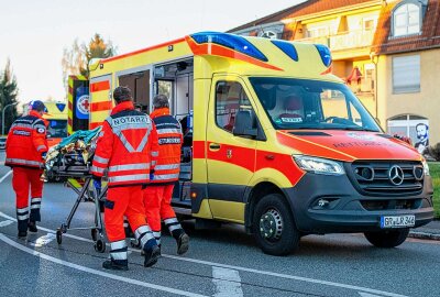 Zwei Verletzte bei heftigem Unfall in Zittau - Die Fahrerinnen müssen ins Krankenhaus. xcitepress/Thomas Baier