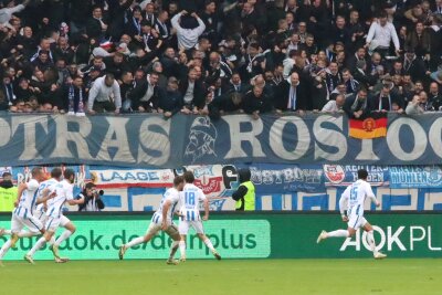 Am Ende jubelten die Gäste aus Rostock. 