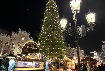 Zwickau erwartet die Eröffnung eines der schönsten Weihnachtsmärkte Deutschlands - Am 25. November ist es wieder so weit. Dann erstrahlt der Zwickauer Weihnachstmarkt wieder.